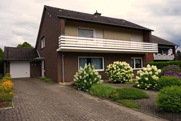 Predaj domu 150 m², pozemek 700 m², Ibbenbüren Predaj domu 150 m², pozemek 700 m², Ibbenbüren