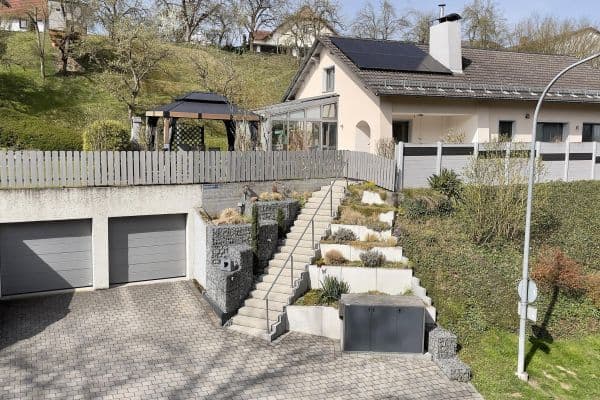 Predaj domu 173 m², pozemek 1.189 m², Dingolfing, Bavorsko Predaj domu 173 m², pozemek 1.189 m², Dingolfing, Bavorsko