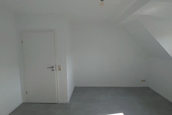 Prenájom bytu 3-izbový 83 m², Von-der-Mark-Str. 37, Duisburg Prenájom bytu 3-izbový 83 m², Von-der-Mark-Str. 37, Duisburg