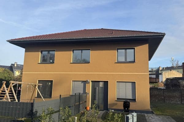 Prenájom bytu 4-izbový 105 m², Berlin, Berlín Prenájom bytu 4-izbový 105 m², Berlin, Berlín