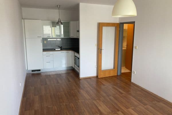 Prenájom bytu 2-izbový 48 m², Melantrichova, Říčany Prenájom bytu 2-izbový 48 m², Melantrichova, Říčany