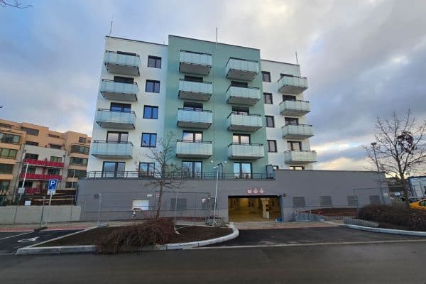 Prenájom bytu 2-izbový 45 m², Strančická, Praha Prenájom bytu 2-izbový 45 m², Strančická, Praha