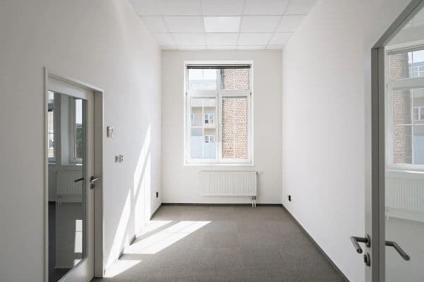 Prenájom kancelárie 15 m², Nádražní, Praha Prenájom kancelárie 15 m², Nádražní, Praha