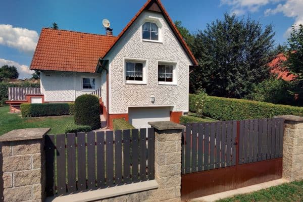 Predaj domu 110 m², pozemek 473 m², Essenská, Pikovice Predaj domu 110 m², pozemek 473 m², Essenská, Pikovice