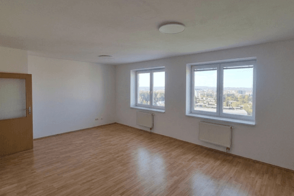 Prenájom bytu 2-izbový 72 m², Padovská, Praha Prenájom bytu 2-izbový 72 m², Padovská, Praha