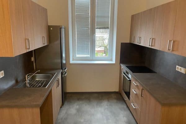 Prenájom bytu 2-izbový 53 m², náměstí Bedřicha Smetany, Český Dub Prenájom bytu 2-izbový 53 m², náměstí Bedřicha Smetany, Český Dub