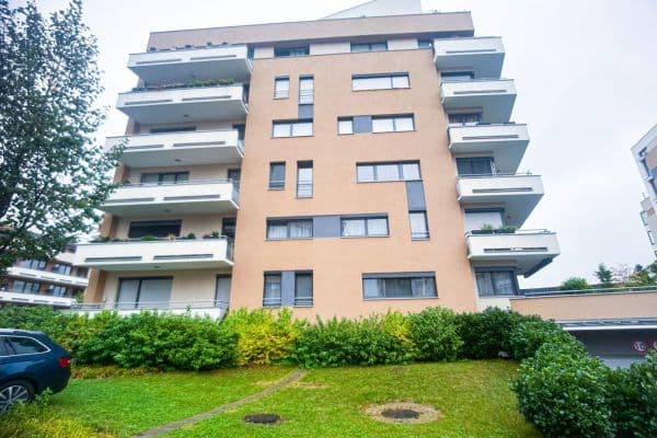 Prenájom bytu 2-izbový 56 m², Kramperova, Praha Prenájom bytu 2-izbový 56 m², Kramperova, Praha