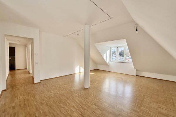 Prenájom bytu 3-izbový 96 m², Lahr/Schwarzwald Prenájom bytu 3-izbový 96 m², Lahr/Schwarzwald