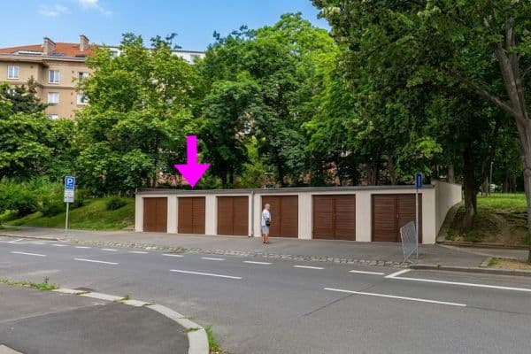 Prenájom garáže 17 m², Bajkalská, Praha Prenájom garáže 17 m², Bajkalská, Praha