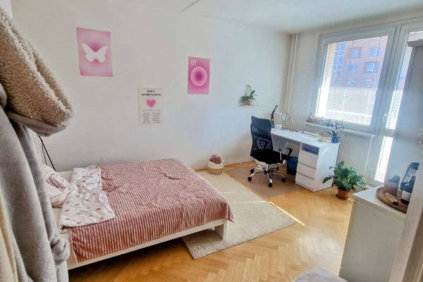 Prenájom bytu 1-izbový 34 m², Hraniční, Olomouc Prenájom bytu 1-izbový 34 m², Hraniční, Olomouc