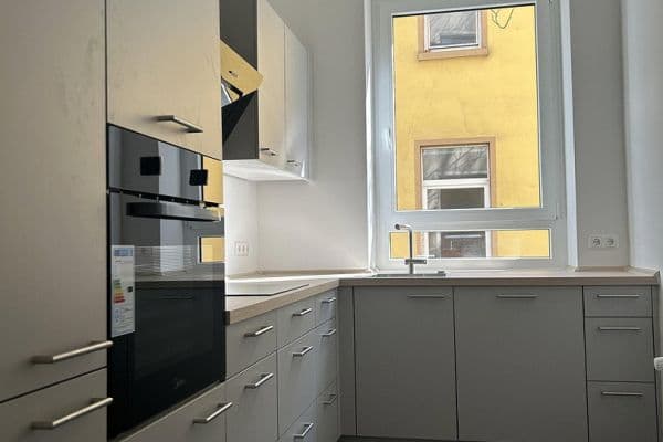 Prenájom bytu 4-izbový 100 m², Koselstraße, Frankfurt am Main Prenájom bytu 4-izbový 100 m², Koselstraße, Frankfurt am Main