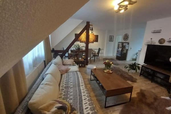 Prenájom bytu 2-izbový 70 m², Pforzheim, Bádensko-Wurttembersko Prenájom bytu 2-izbový 70 m², Pforzheim, Bádensko-Wurttembersko