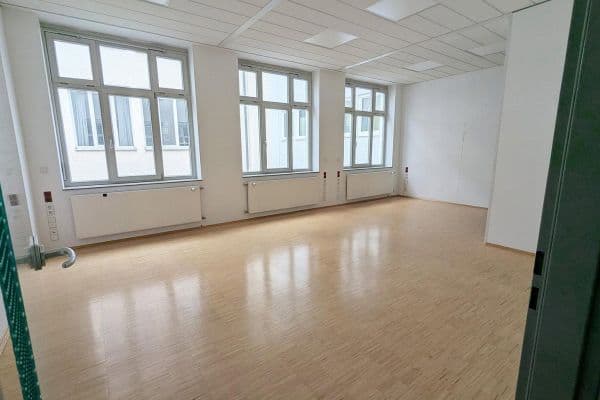 Prenájom kancelárie 107 m², Lameystr. 8A, Pforzheim, Bádensko-Wurttembersko Prenájom kancelárie 107 m², Lameystr. 8A, Pforzheim, Bádensko-Wurttembersko