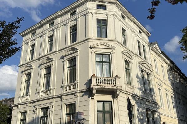 Prenájom bytu 2-izbový 56 m², Weberstr.41, Bonn Prenájom bytu 2-izbový 56 m², Weberstr.41, Bonn