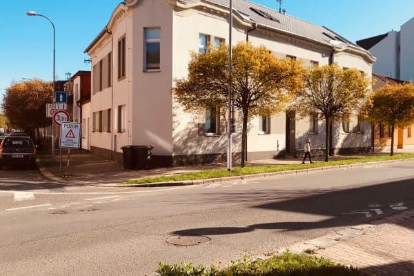 Prenájom bytu 1-izbový 41 m², Husova, Pardubice, Pardubický kraj Prenájom bytu 1-izbový 41 m², Husova, Pardubice, Pardubický kraj