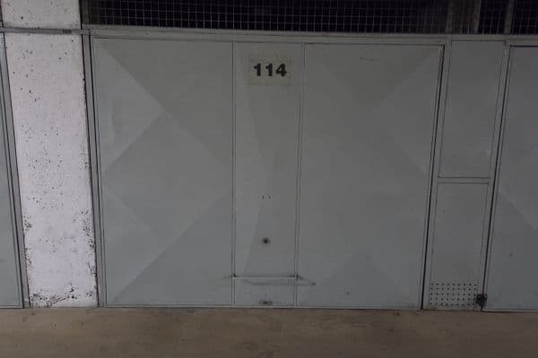 Prenájom garáže 16 m², Kettnerova, Praha Prenájom garáže 16 m², Kettnerova, Praha