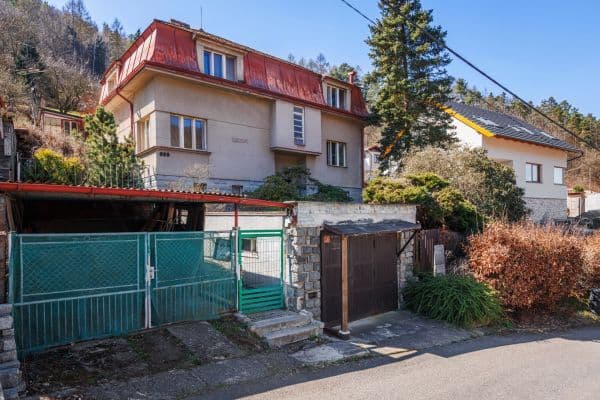Predaj domu 260 m², pozemek 1.600 m², Černolická, Všenory Predaj domu 260 m², pozemek 1.600 m², Černolická, Všenory