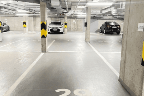 Prenájom garáže 13 m², Křižíkova, Prague Prenájom garáže 13 m², Křižíkova, Prague