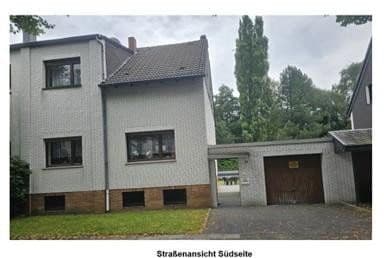 Predaj domu 160 m², pozemek 493 m², Zweigstraße 21, Essen Predaj domu 160 m², pozemek 493 m², Zweigstraße 21, Essen