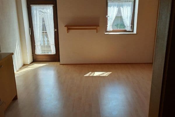 Prenájom bytu 2-izbový 39 m², Höslwang, Bavorsko Prenájom bytu 2-izbový 39 m², Höslwang, Bavorsko