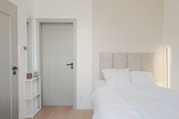 Prenájom bytu 2-izbový 26 m², Poststraß 38, Stuttgart Prenájom bytu 2-izbový 26 m², Poststraß 38, Stuttgart