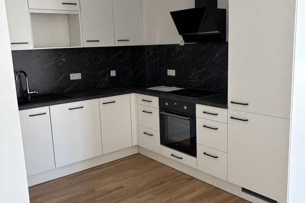 Prenájom bytu 3-izbový 76 m², Eschollbrücker Straße 8, Darmstadt Prenájom bytu 3-izbový 76 m², Eschollbrücker Straße 8, Darmstadt