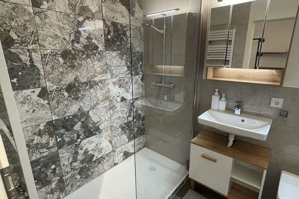 Prenájom bytu 1-izbový 45 m², München, Bavorsko Prenájom bytu 1-izbový 45 m², München, Bavorsko