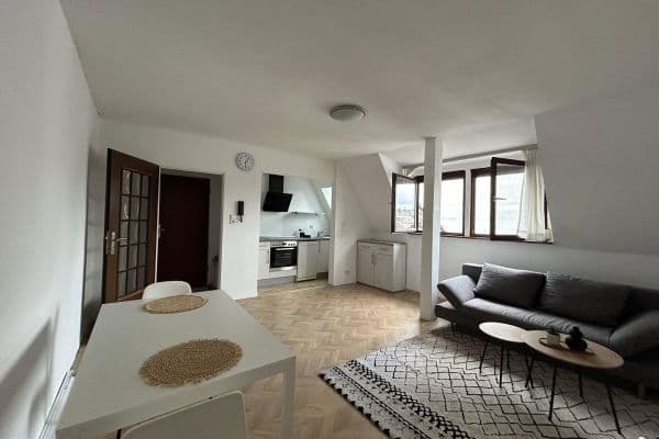 Prenájom bytu 2-izbový 41 m², Langen Prenájom bytu 2-izbový 41 m², Langen