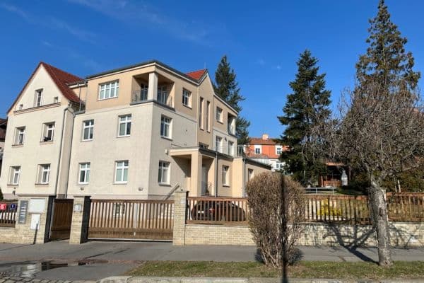 Prenájom bytu 2-izbový 48 m², U Krbu, Praha Prenájom bytu 2-izbový 48 m², U Krbu, Praha