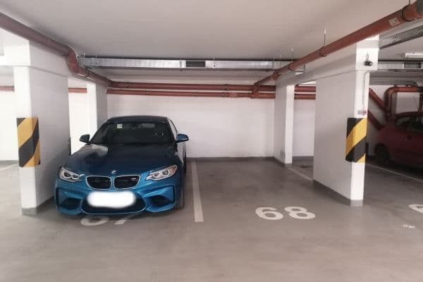 Prenájom garáže 13 m², Názovská, Praha Prenájom garáže 13 m², Názovská, Praha