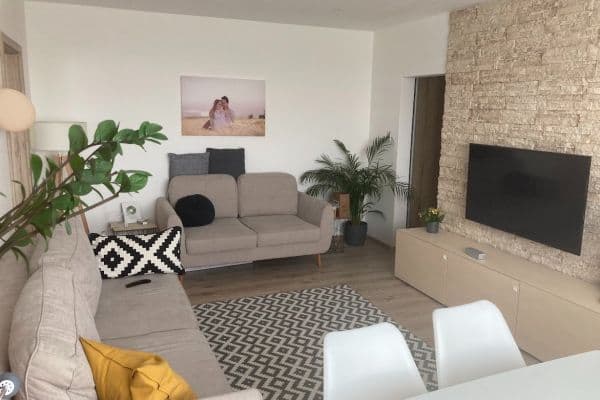 Prenájom bytu 3-izbový 68 m², Ostredková, Bratislava Prenájom bytu 3-izbový 68 m², Ostredková, Bratislava