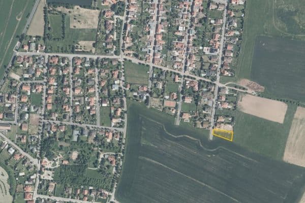 Predaj pozemku 975 m², Ořech Predaj pozemku 975 m², Ořech