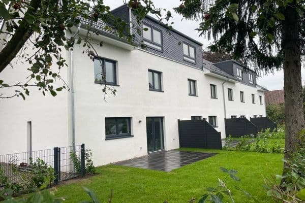 Prenájom domu 132 m², pozemek 280 m², Am Wiesengrunde 1a, Norderstedt Prenájom domu 132 m², pozemek 280 m², Am Wiesengrunde 1a, Norderstedt