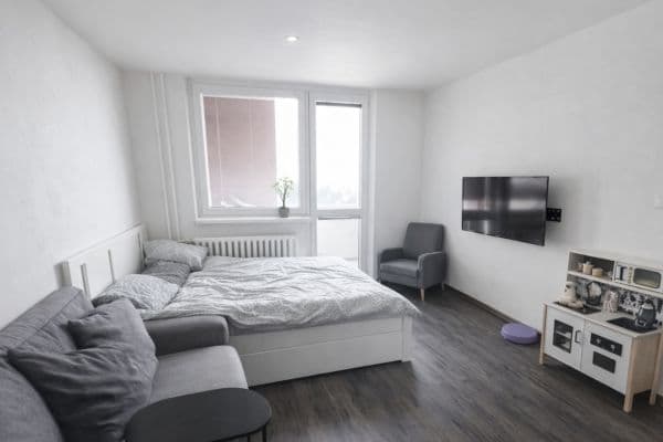 Prenájom bytu 1-izbový 42 m², Politických vězňů, Olomouc Prenájom bytu 1-izbový 42 m², Politických vězňů, Olomouc