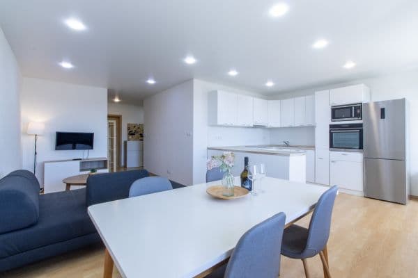Prenájom bytu 3-izbový 68 m², Jaselská, Mnichovo Hradiště Prenájom bytu 3-izbový 68 m², Jaselská, Mnichovo Hradiště