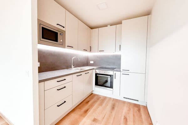 Prenájom bytu 2-izbový 44 m², Jateční, Kolín, Středočeský kraj Prenájom bytu 2-izbový 44 m², Jateční, Kolín, Středočeský kraj