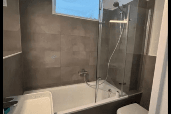 Prenájom bytu 1-izbový 30 m², Reichsstraße 46, Berlin, Berlín Prenájom bytu 1-izbový 30 m², Reichsstraße 46, Berlin, Berlín