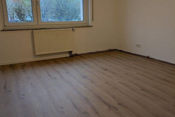 Prenájom bytu 3-izbový 81 m², Kaiserslautern, Porýnie-Falcko Prenájom bytu 3-izbový 81 m², Kaiserslautern, Porýnie-Falcko