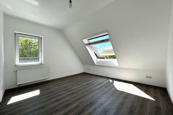 Prenájom bytu 4-izbový 86 m², Melle Prenájom bytu 4-izbový 86 m², Melle