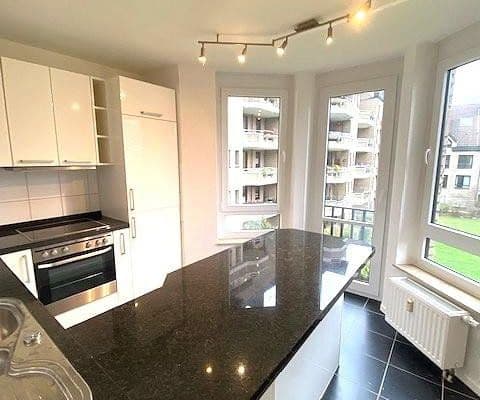 Prenájom bytu 2-izbový 67 m², Düsseldorf, Severné Porýnie - Westfálsko Prenájom bytu 2-izbový 67 m², Düsseldorf, Severné Porýnie - Westfálsko