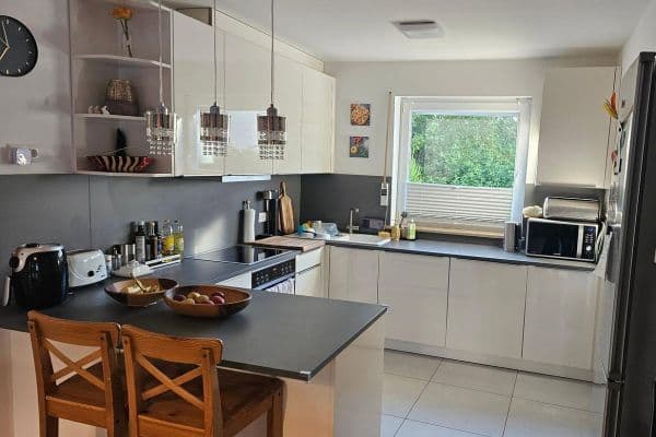 Prenájom domu 144 m², pozemek 200 m², Emmering, Bavorsko Prenájom domu 144 m², pozemek 200 m², Emmering, Bavorsko
