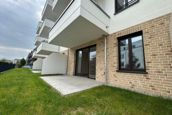 Prenájom bytu 2-izbový 60 m², Regattastraße 9, Berlin, Berlín Prenájom bytu 2-izbový 60 m², Regattastraße 9, Berlin, Berlín