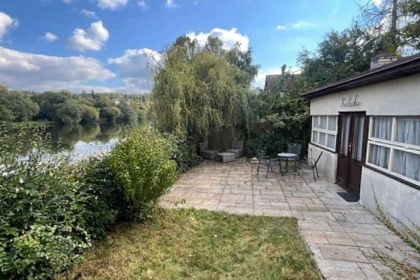 Predaj rekreačného objektu 38 m², pozemek 116 m², Černošice Predaj rekreačného objektu 38 m², pozemek 116 m², Černošice