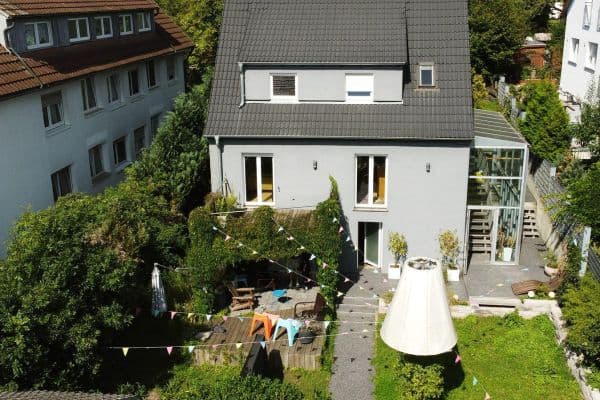Predaj domu 250 m², pozemek 571 m², Korntal-Münchingen Predaj domu 250 m², pozemek 571 m², Korntal-Münchingen