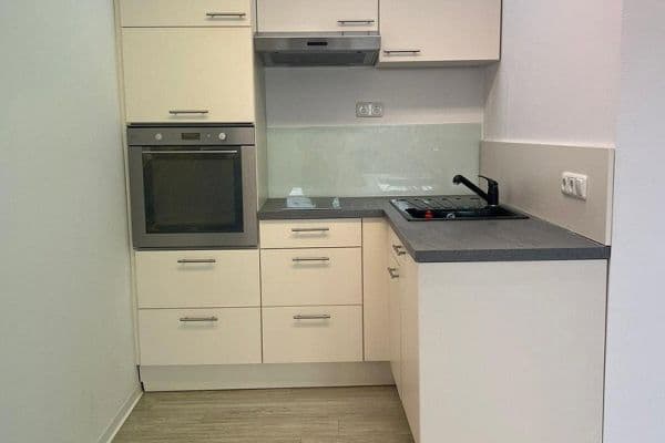 Prenájom bytu 1-izbový 37 m², Baldhamer Straße 39, Vaterstetten, Bavorsko Prenájom bytu 1-izbový 37 m², Baldhamer Straße 39, Vaterstetten, Bavorsko