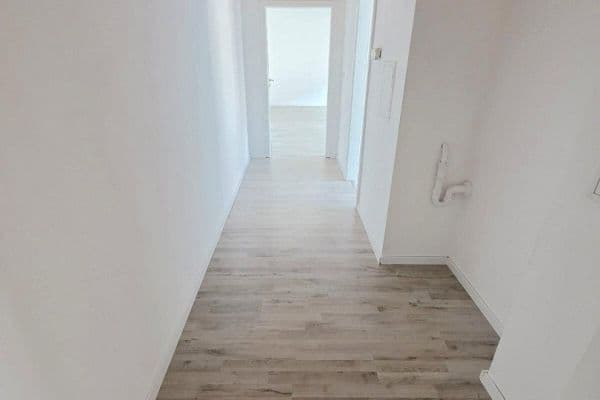 Prenájom bytu 2-izbový 68 m², Hohenstaufenstr. 56, Pforzheim, Bádensko-Wurttembersko Prenájom bytu 2-izbový 68 m², Hohenstaufenstr. 56, Pforzheim, Bádensko-Wurttembersko