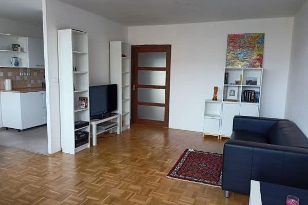 Prenájom bytu 4-izbový 104 m², Anderleho, Praha Prenájom bytu 4-izbový 104 m², Anderleho, Praha