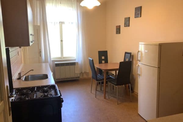 Prenájom bytu 1-izbový 44 m², Nuselská, Praha Prenájom bytu 1-izbový 44 m², Nuselská, Praha