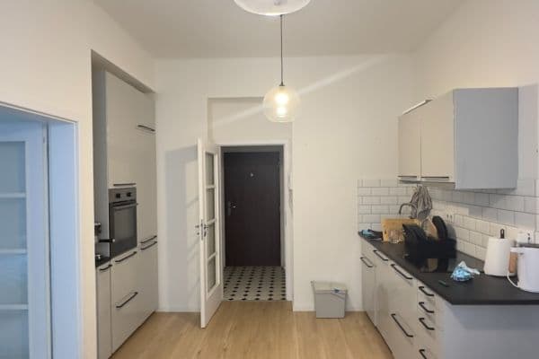 Predaj bytu 2-izbový 40 m², Pod Vilami, Praha Predaj bytu 2-izbový 40 m², Pod Vilami, Praha