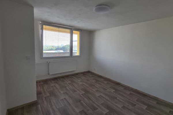 Prenájom bytu 1-izbový 25 m², Italská, Kladno Prenájom bytu 1-izbový 25 m², Italská, Kladno